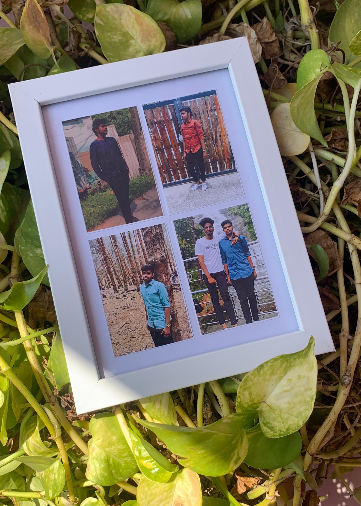 White classy frame