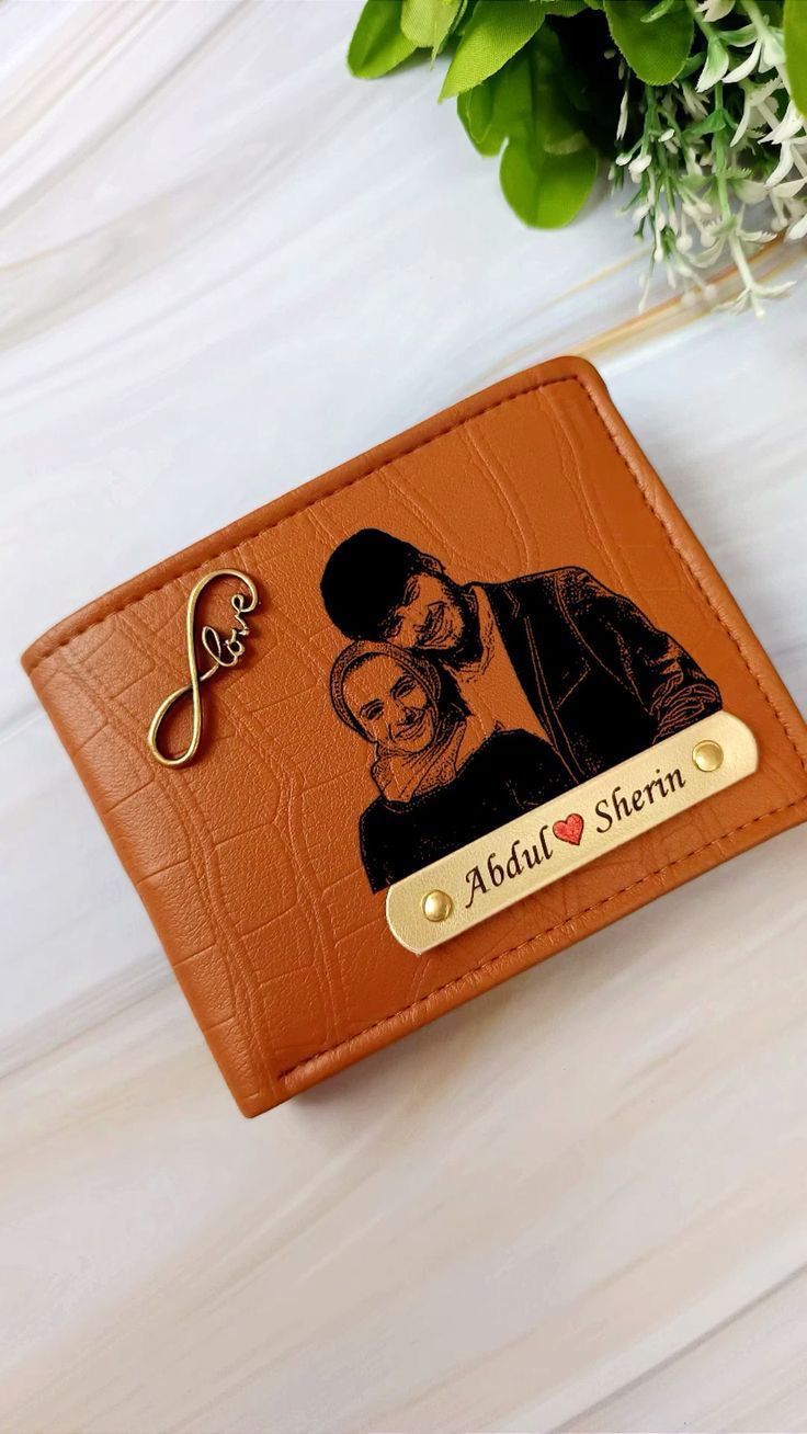 Personalised wallet with photo