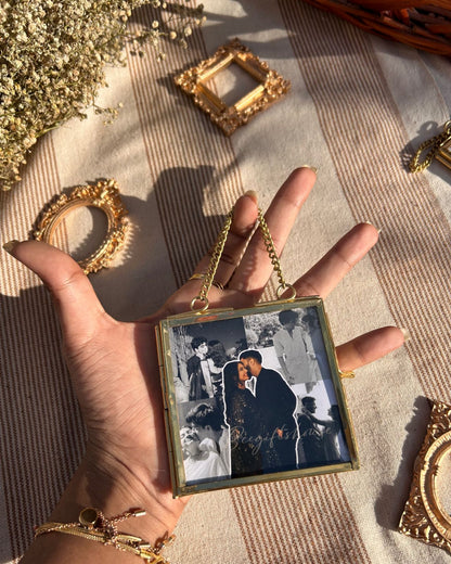 Vintage pop up collage frame