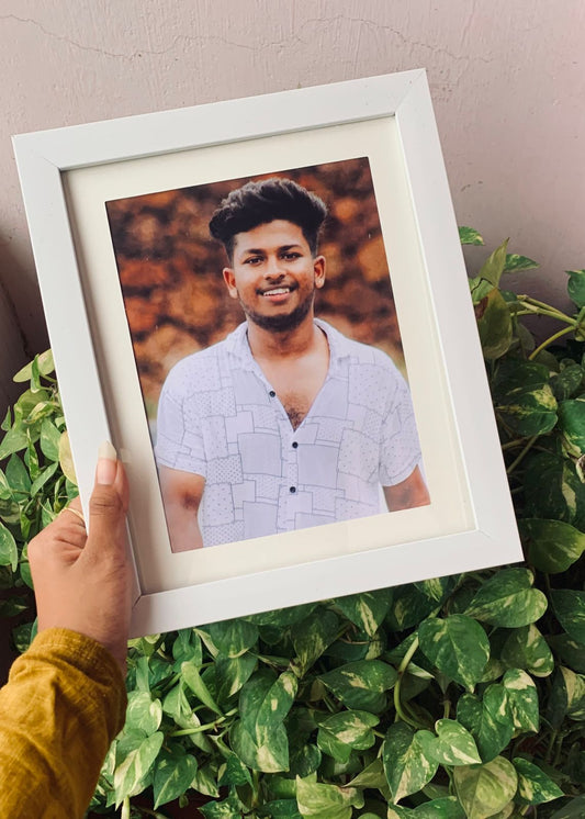 White premium frame